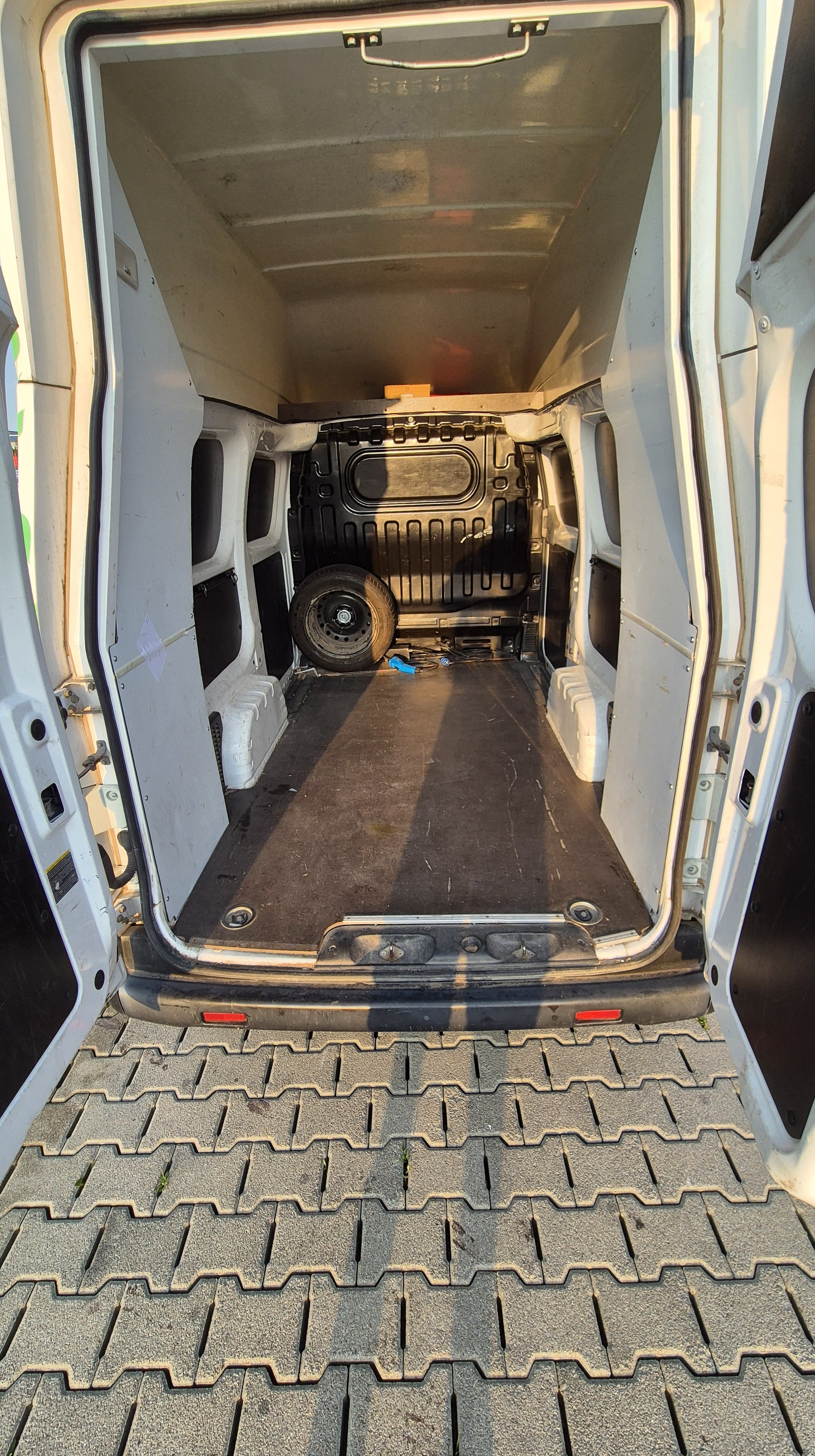 Voltia Nissan eNV200 XL - BL269ZK - Image 5