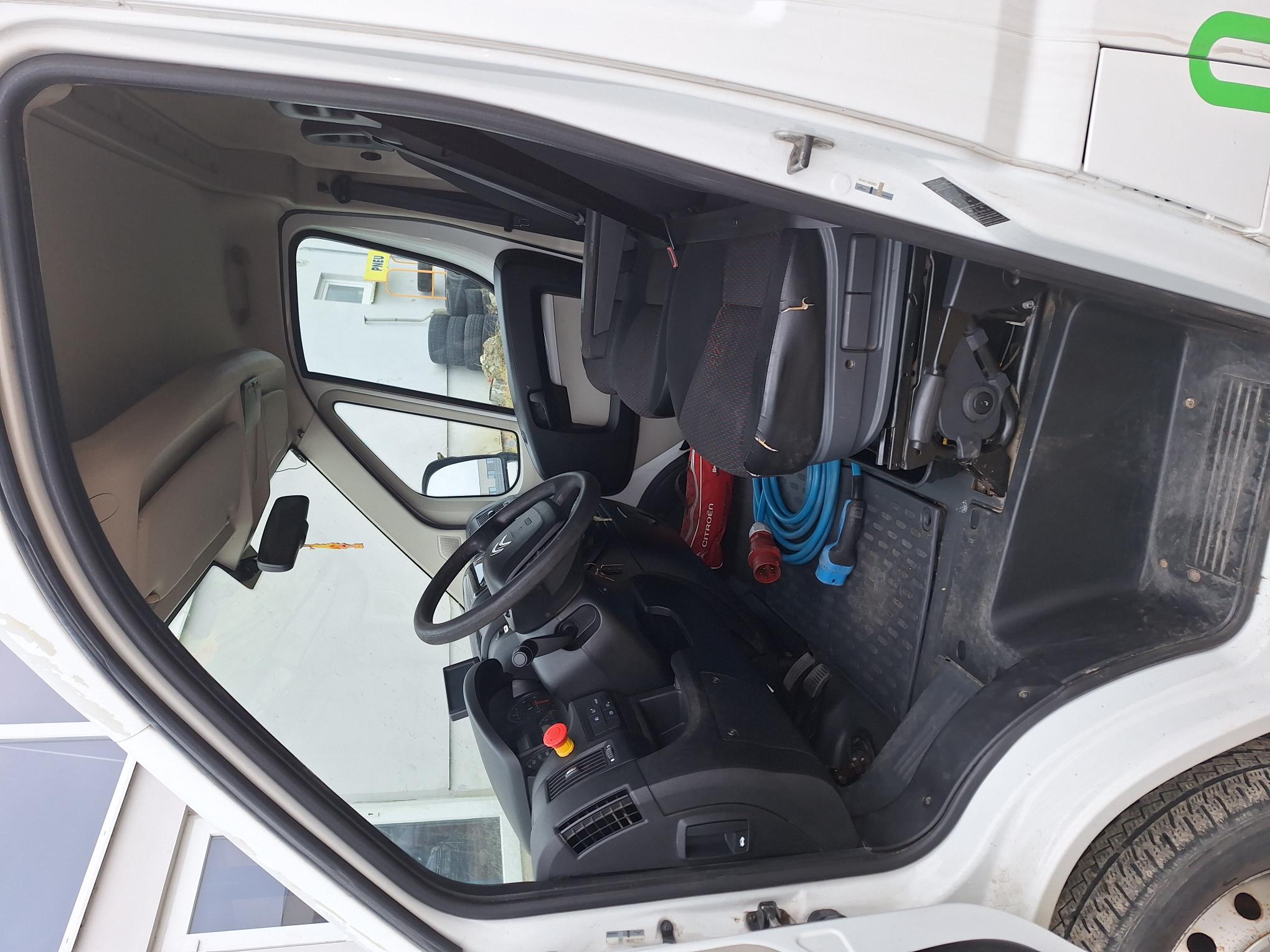 Citroen EVC J10 Electric II - BL877ZK - Image 6